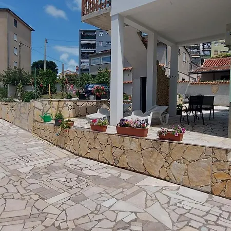 Ema & Sea Apartment's With Free Private Parking * Pula