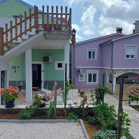 Ema & Sea Apartment's With Free Private Parking Pula