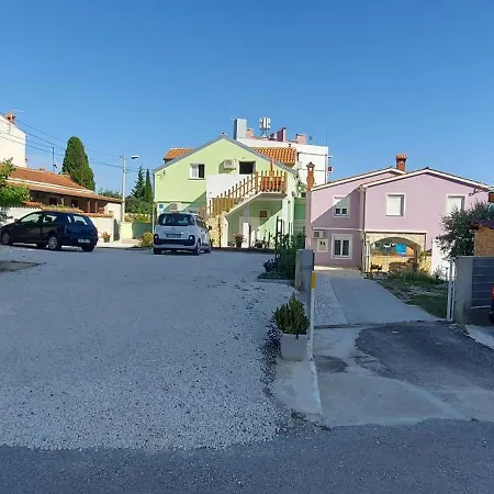 Ema & Sea Apartment's With Free Private Parking Pula