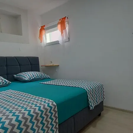 Ema & Sea Apartment's With Free Private Parking Apartment *