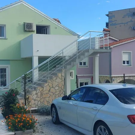 Ema & Sea Apartment's With Free Private Parking