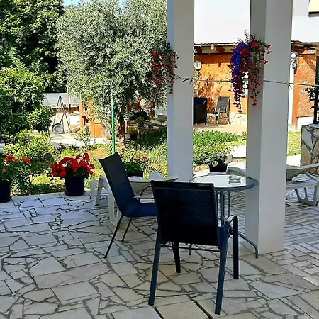 Ema & Sea Apartment's