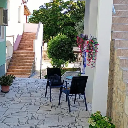 Ema & Sea Apartment's Апартаменты