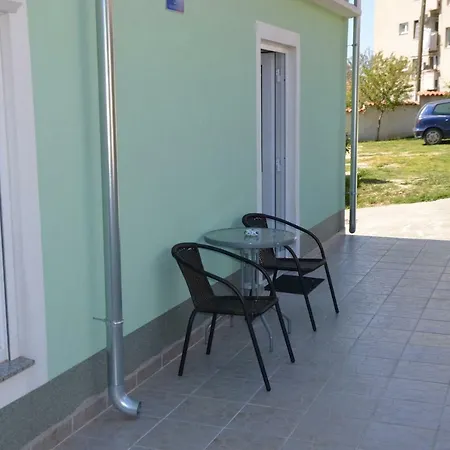 Ema & Sea Apartment's With Free Private Parking Apartment *