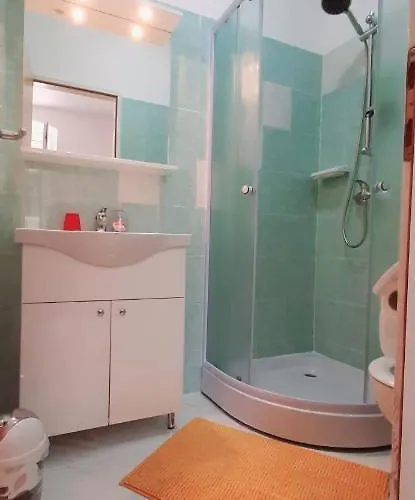 Ema & Sea Apartment's Πούλα