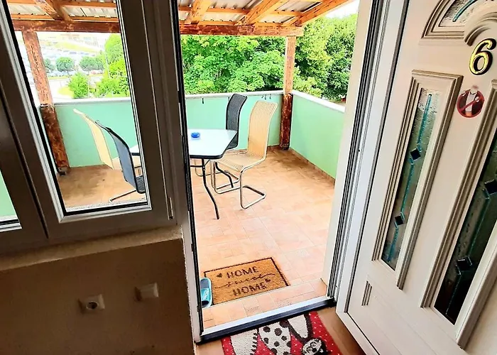 Ema & Sea Apartment's Διαμέρισμα *