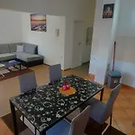 Ema & Sea Apartment's Appartement
