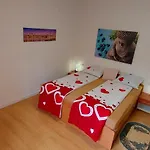 Ema & Sea Apartment's * بولا