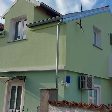 Ema & Sea Apartment's With Free Private Parking Pula