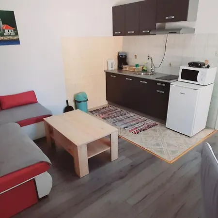 Ema & Sea Apartment's *