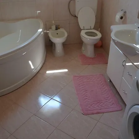 Ema & Sea Apartment's