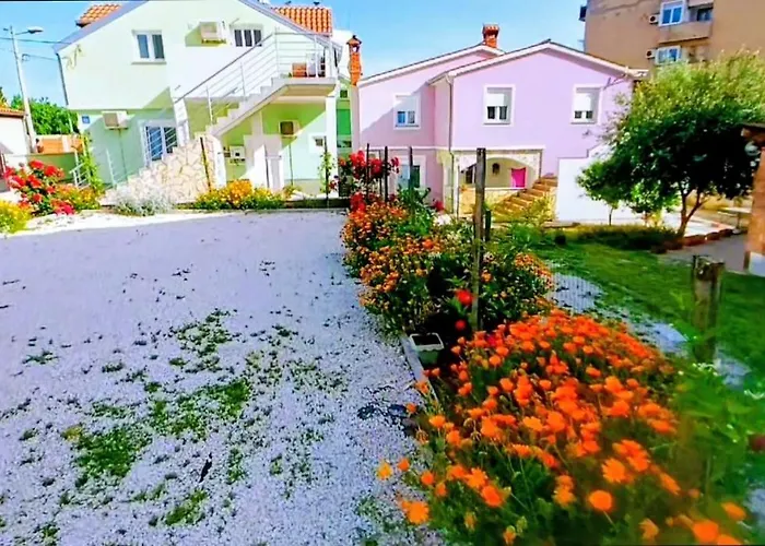 Διαμέρισμα Ema & Sea Apartment's Πούλα