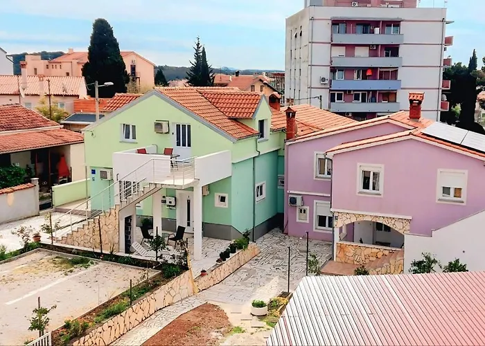 Διαμέρισμα Ema & Sea Apartment's